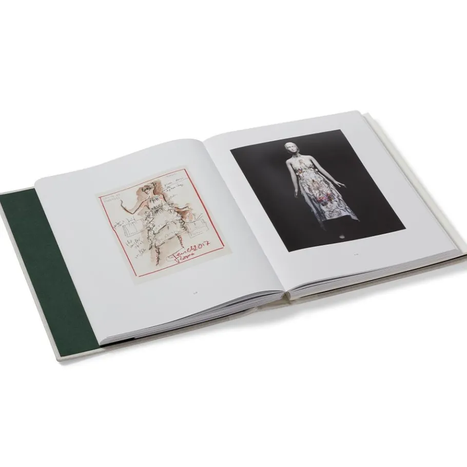 The Met Store Karl Lagerfeld: A Line of Beauty* Coffee Table Books|Fashion